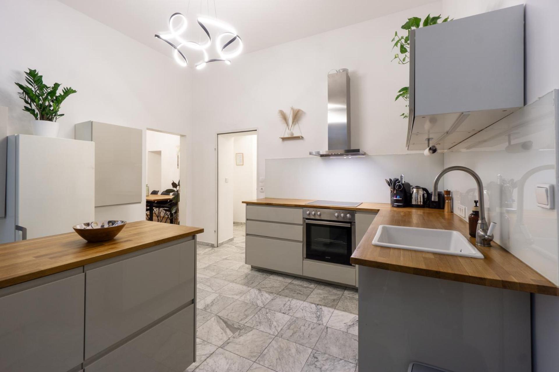 Central Apartment In Viennese Old Building Exterior foto